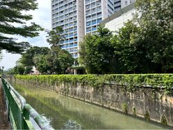 Space 18 (D12), Warehouse #504445421